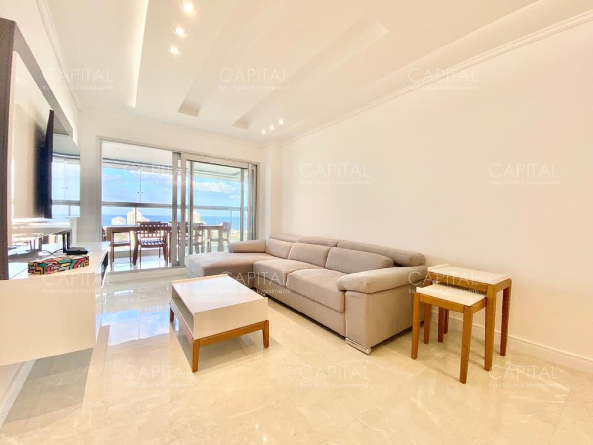 Penthouse Duplex de tres dormitorios en venta, Punta del Este