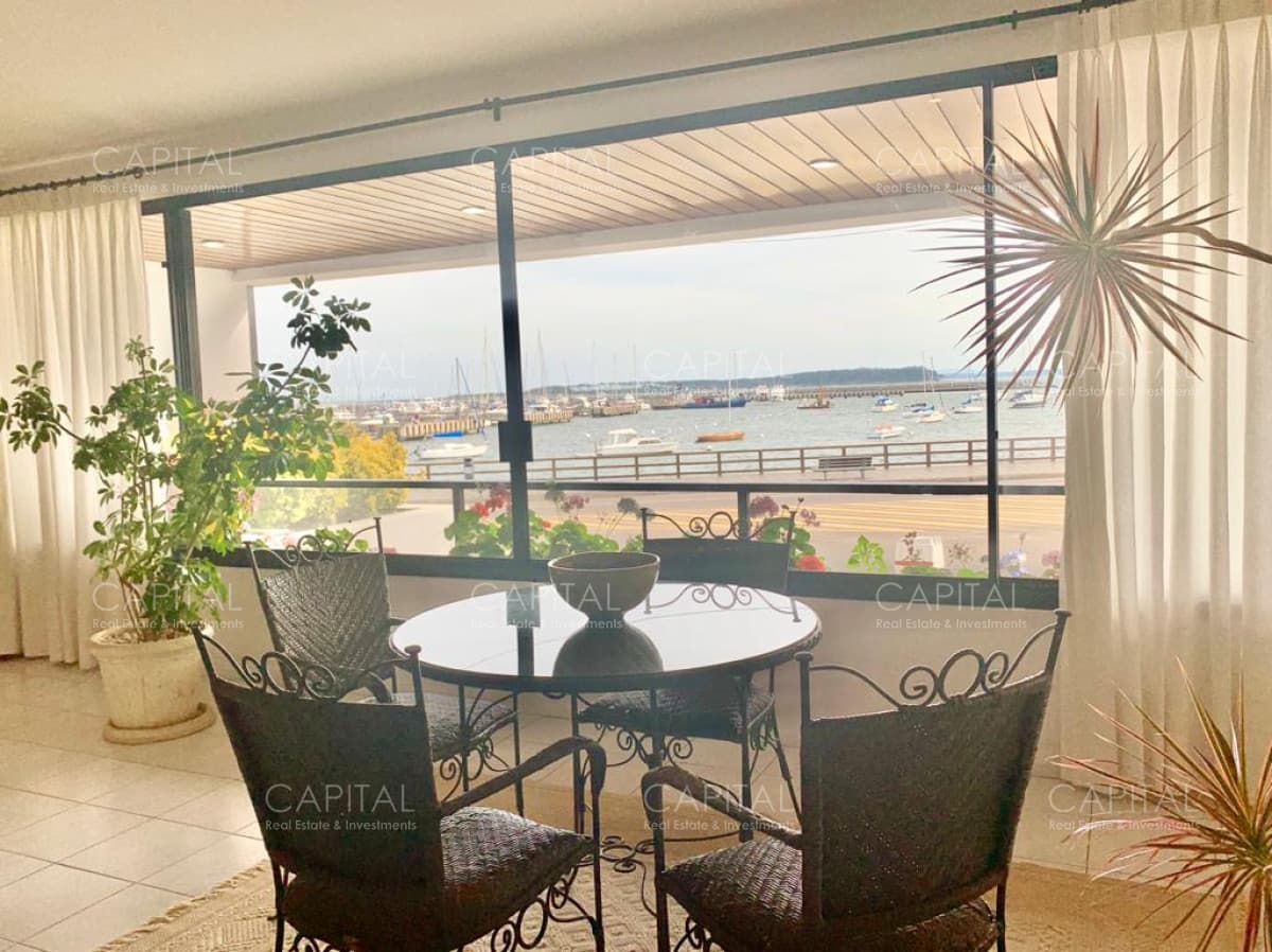 Espectacular Apartamento Frente al Puerto con vista al Mar, Punta del Este
