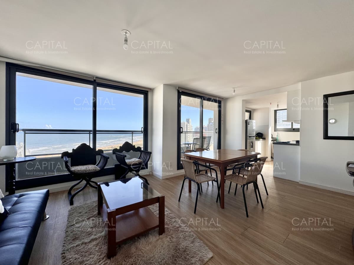 Apartamento con vista al Mar en venta de dos dormitorios, La Pastora, Punta del Este.