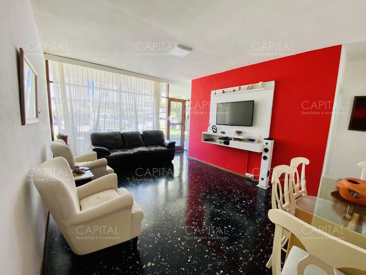 Apartamento en Venta Playa Brava, Punta del Este De Tres dormitorios
