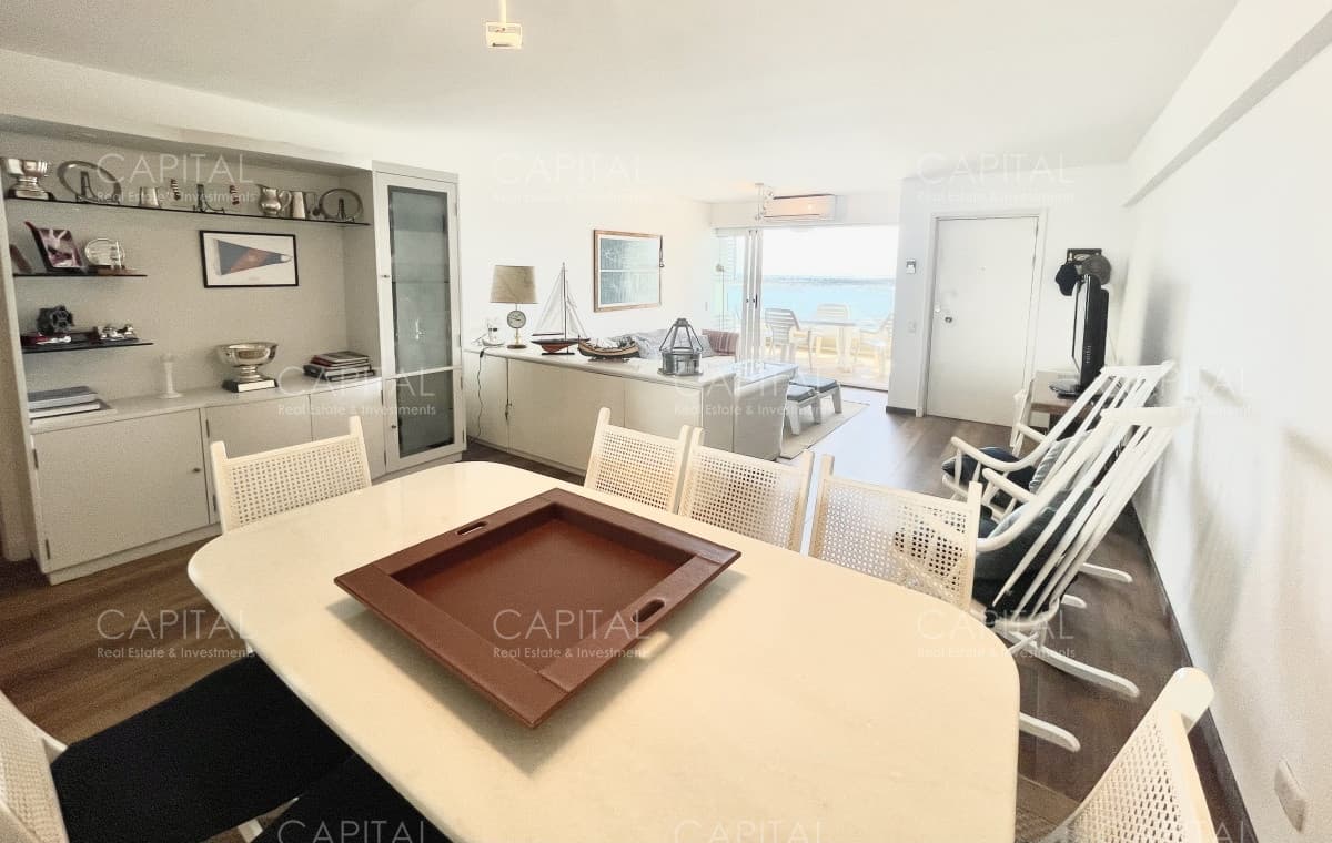 Fontemar Punta del Este Apartamento de 4 dormitorios con vista al puerto en venta