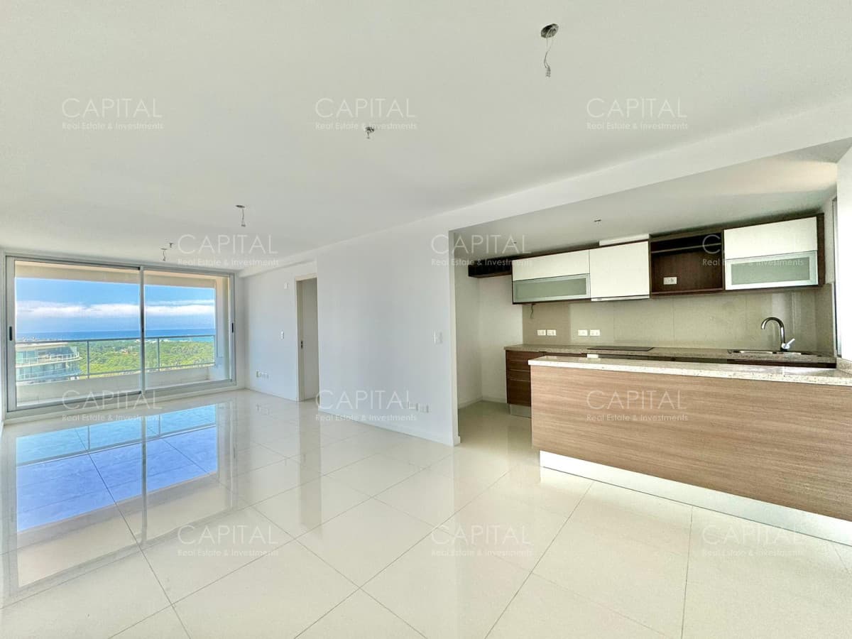Apartamento en venta de tres dormitorios en Gala Vista Punta del Este