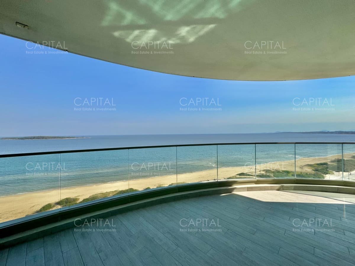 Apartamento en Fendi Chateau de tres dormitorios y dependencia de servicio en Venta
