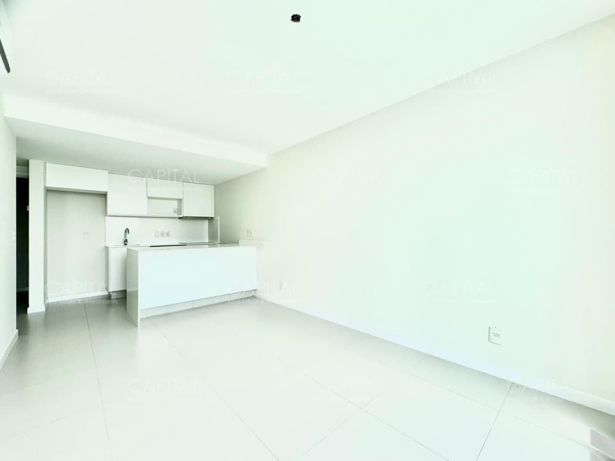 Saint Honore de un dormitorio, apartamento frente al mar en Playa Mansa en Venta