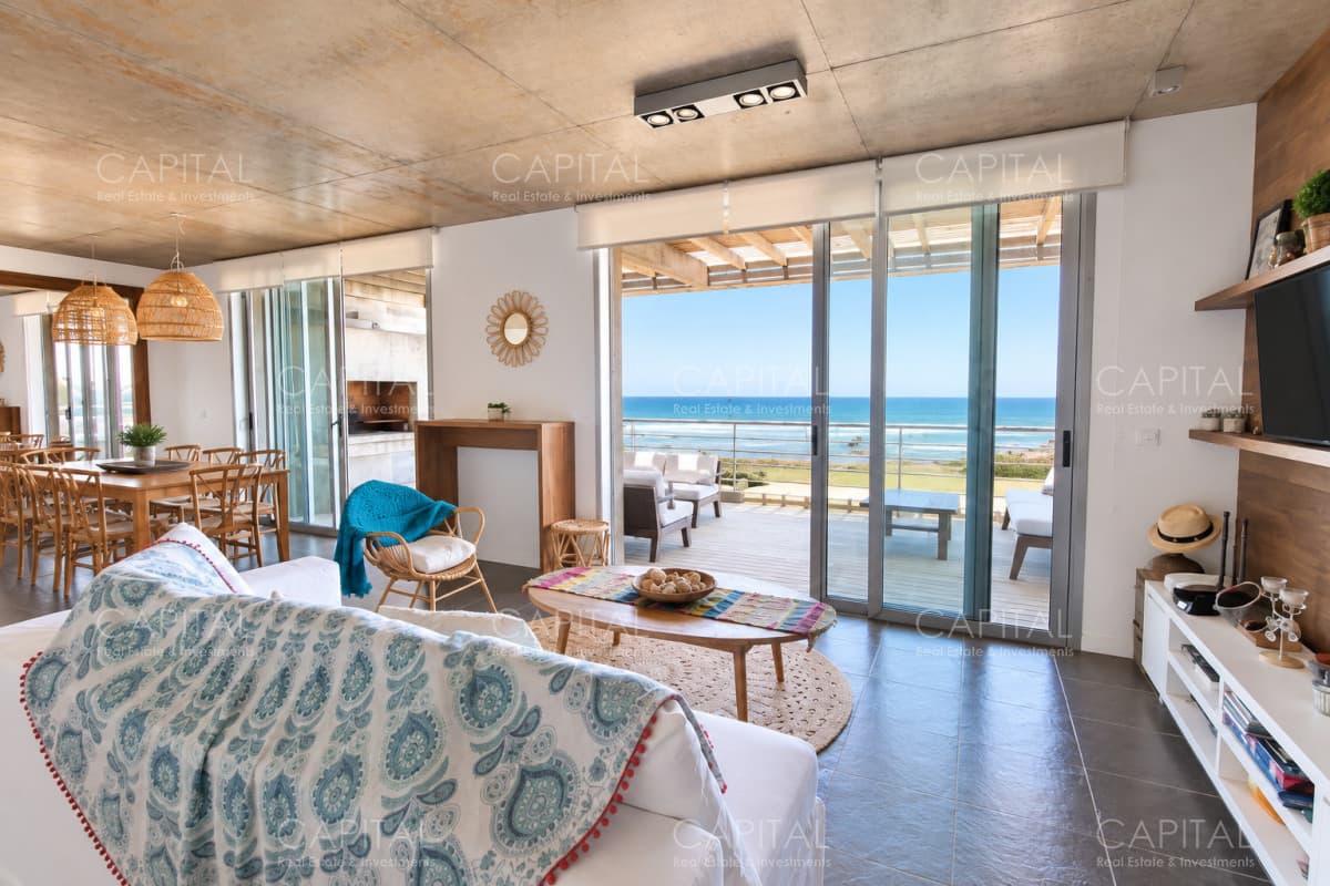 Duplex frente al mar en La Barra con espectacular vista al mar