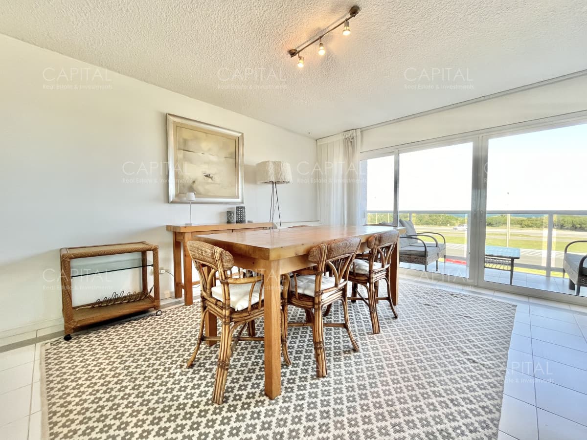 Venta Apartamento primera línea playa brava