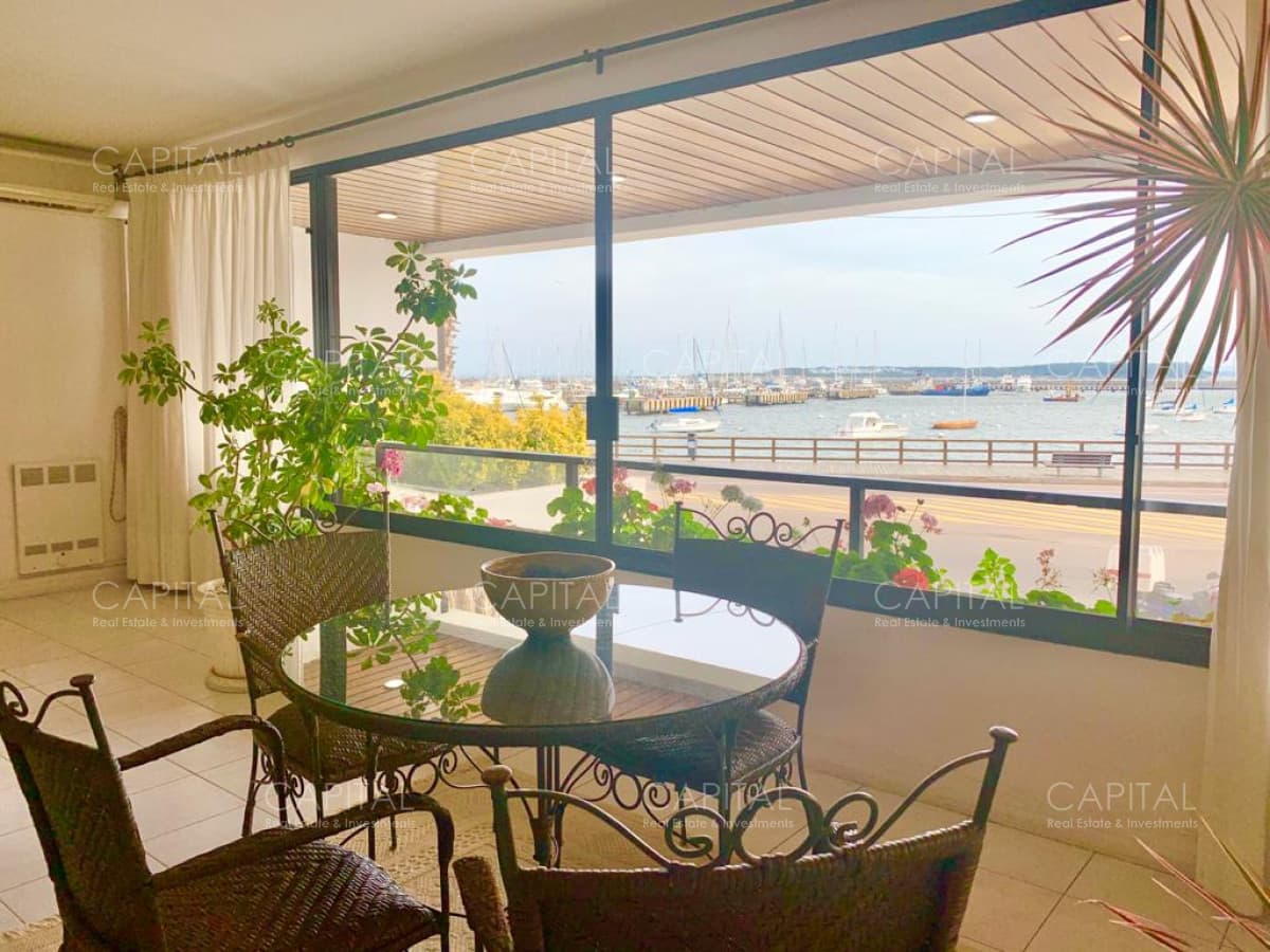 Espectacular Apartamento Frente al Puerto con vista al Mar, Punta del Este