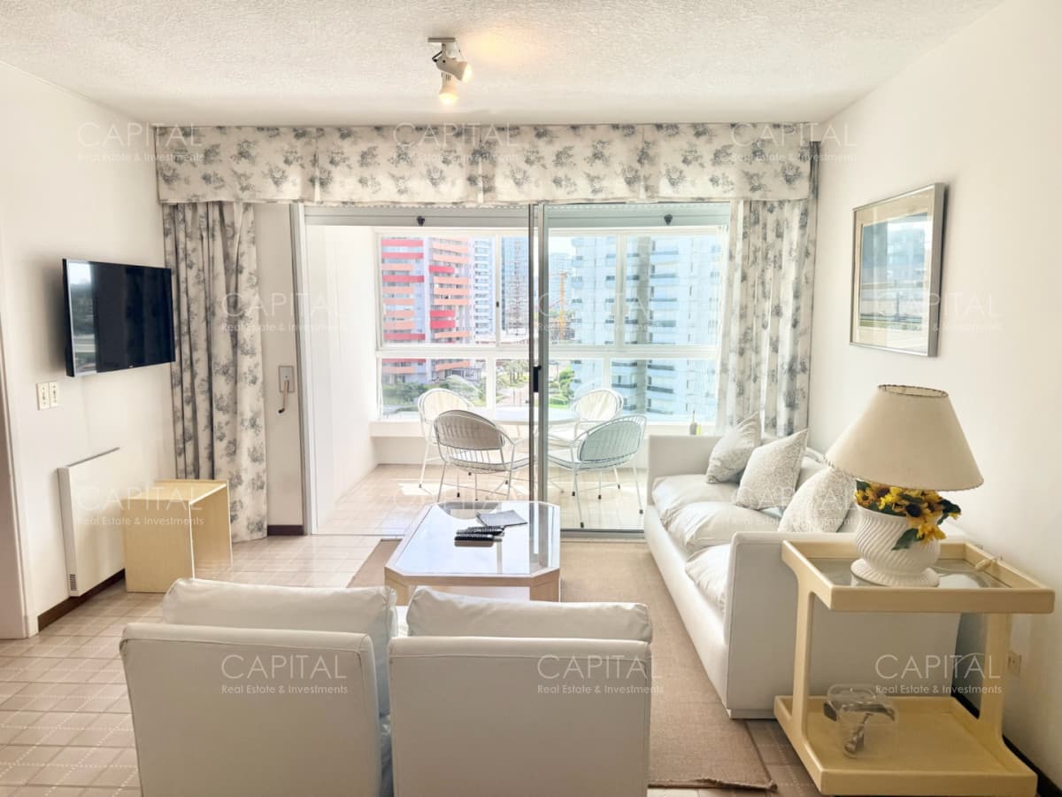 Apartamento en venta en punta del este muy cerca de la playa brava