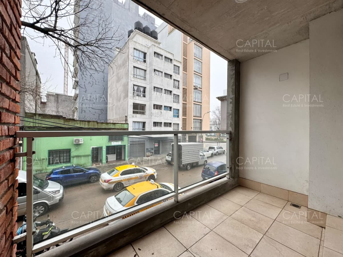 Aparamento de dos dormitorios en venta zona Tres Cruces - La Comercial