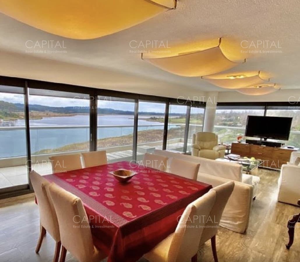Departamento  Penthouse en Venta Con Vista  al Mar y Laguna del Diario
