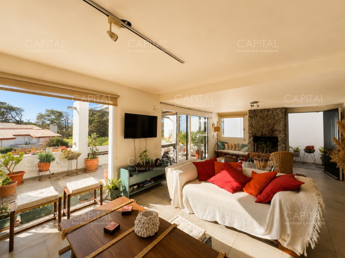 Apartamento en Venta de Tres Droimitorios en Playa Brava