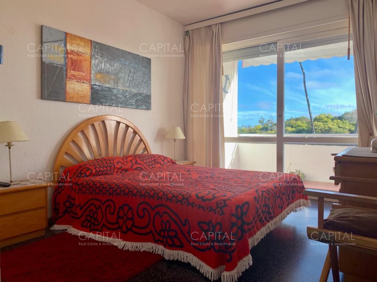 Apartamento Primera Fila Playa Mansa en Venta Un Dormitorio Punta Este