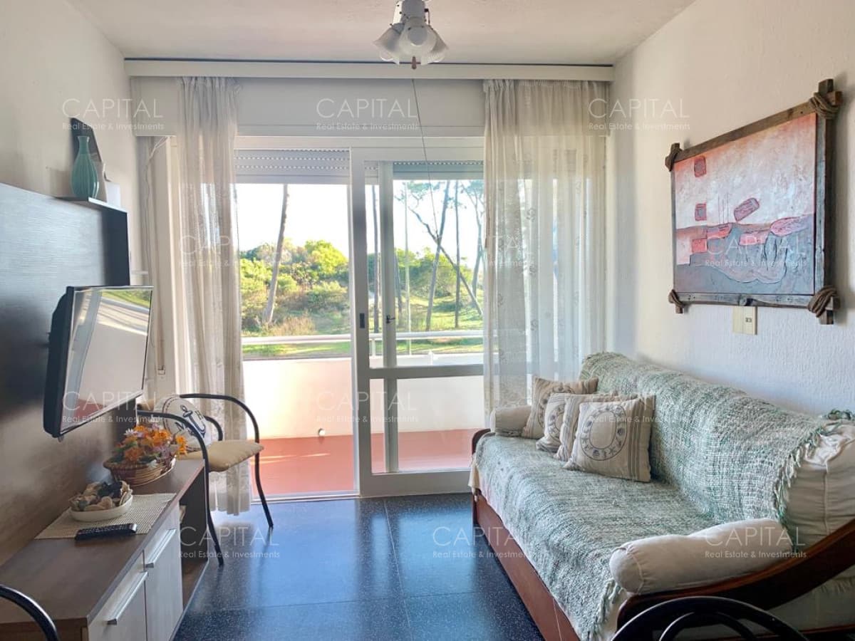 Apartamento Primera Fila Playa Mansa en Venta Un Dormitorio Punta Este