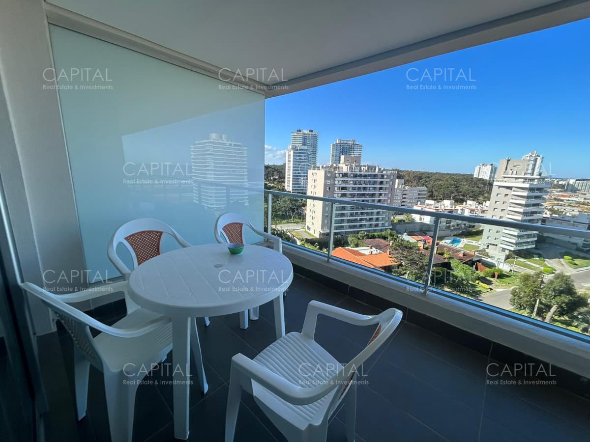 Apartamento en venta, edificio con servicios de categoría.