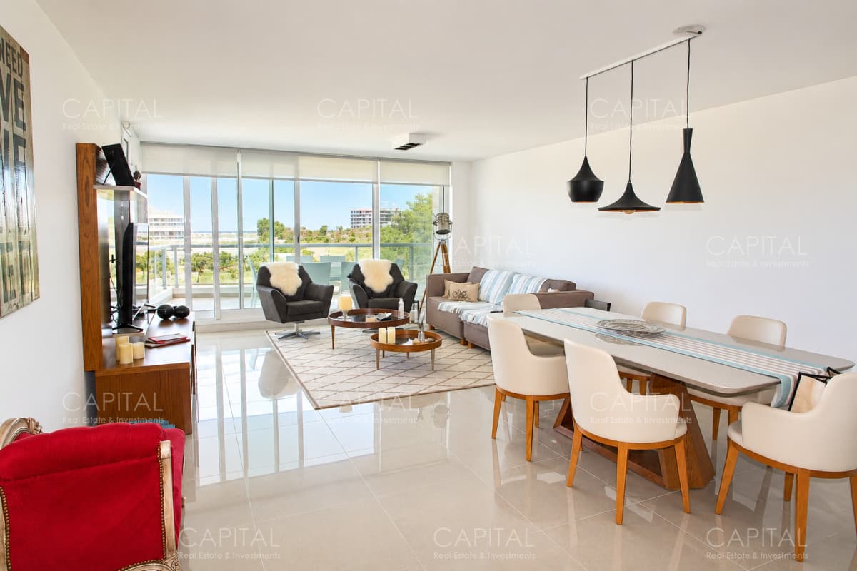 Departamento en venta 3 dormitorios en Torre One a 100 mts de Playa Brava