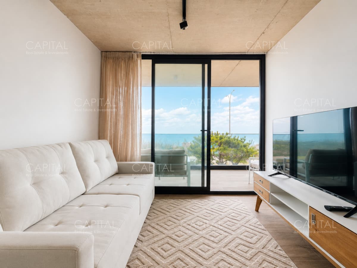 Apartamento en Venta en Primera Linea Playa Mansa 2 Dormitorios