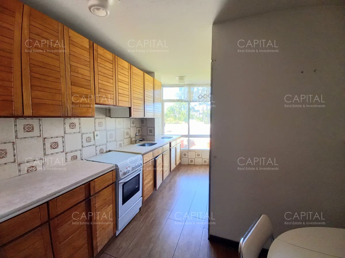 Dormar Apartamento en Punta del Este Venta Cuatro Dormitorios