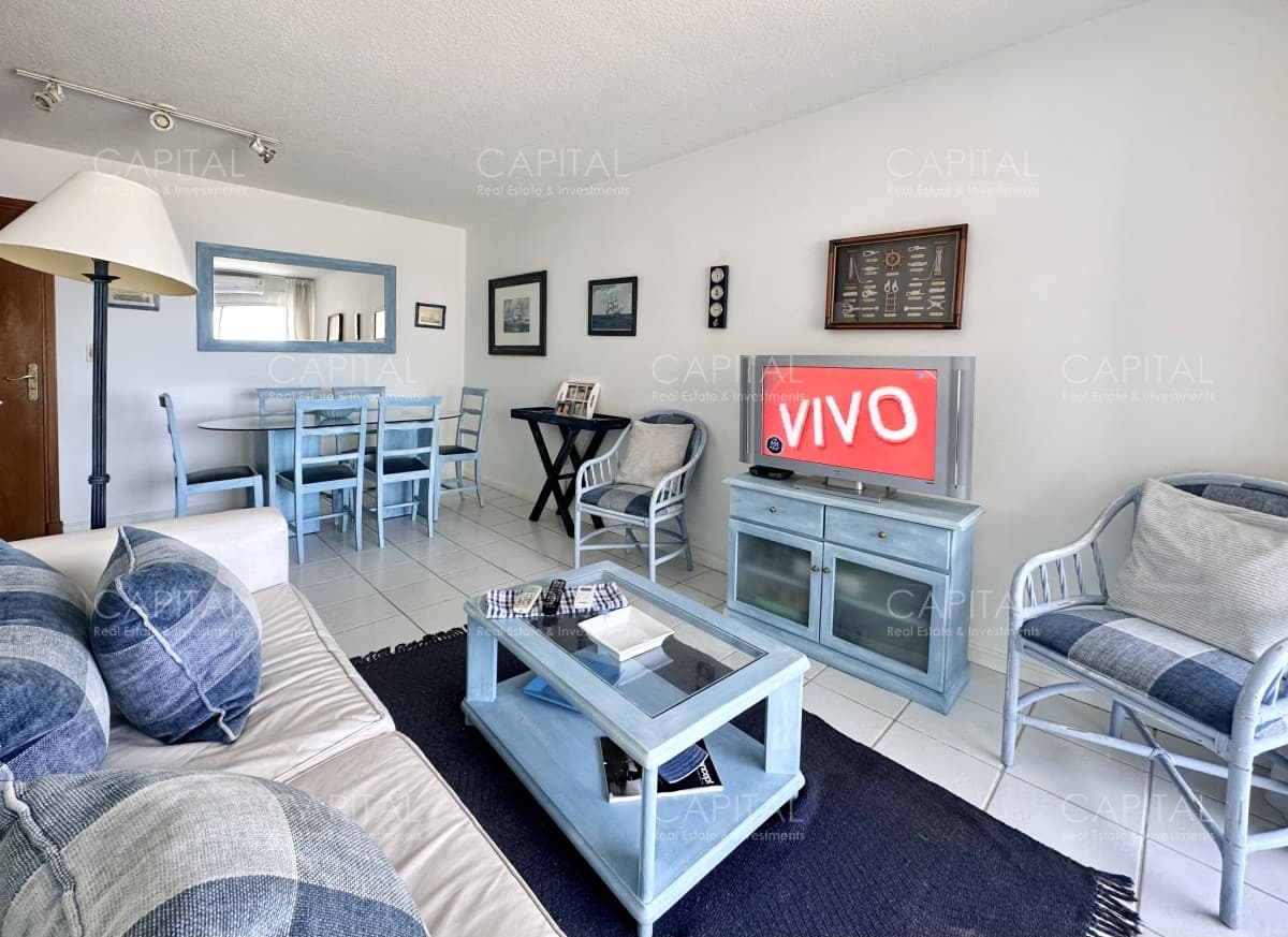 Apartamento de tres dormitorios en alquiler Peninsula Punta del Este.