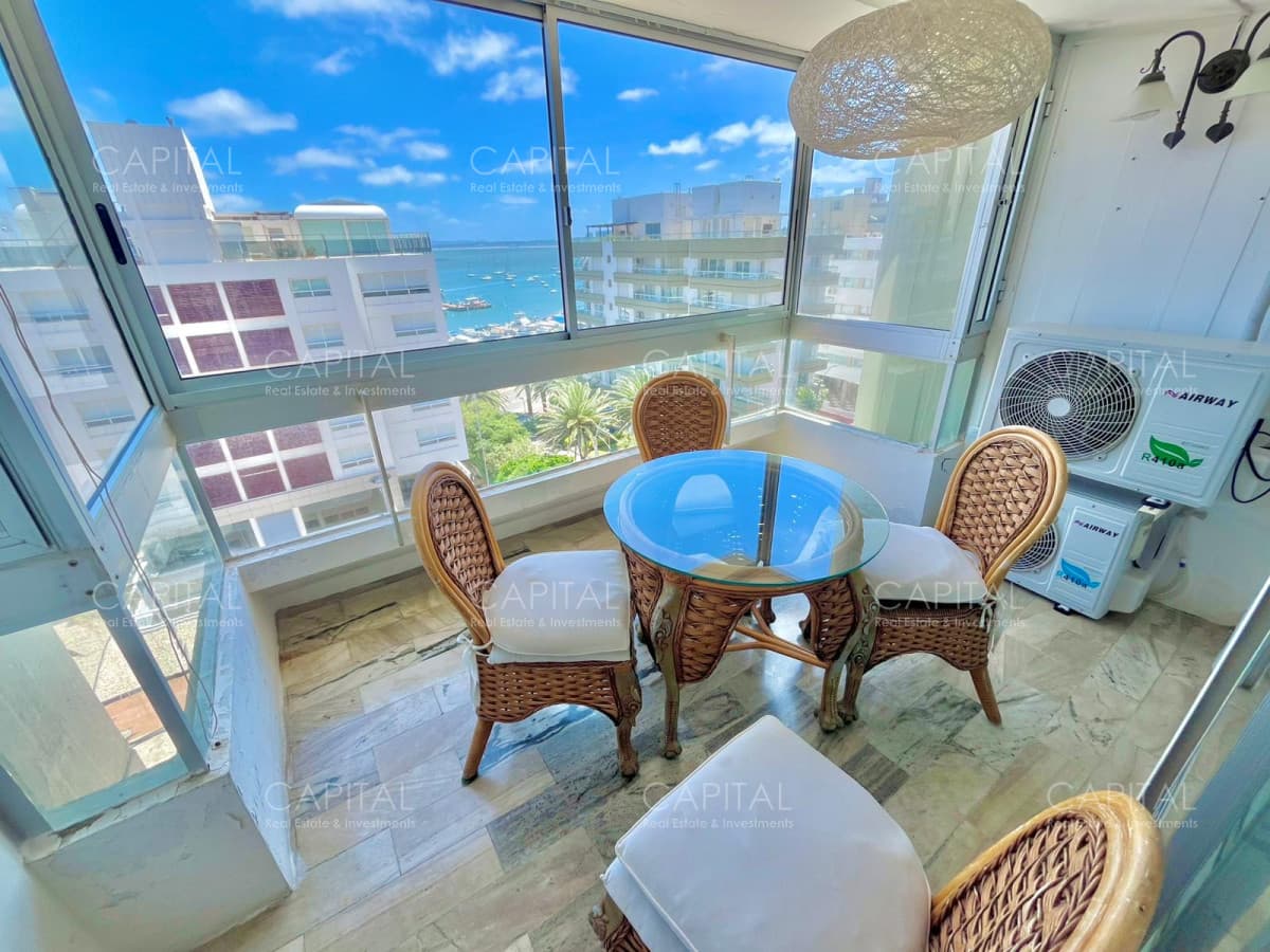 Apartamento de tres dormitorios en Peninsula de Punta del Este en Venta