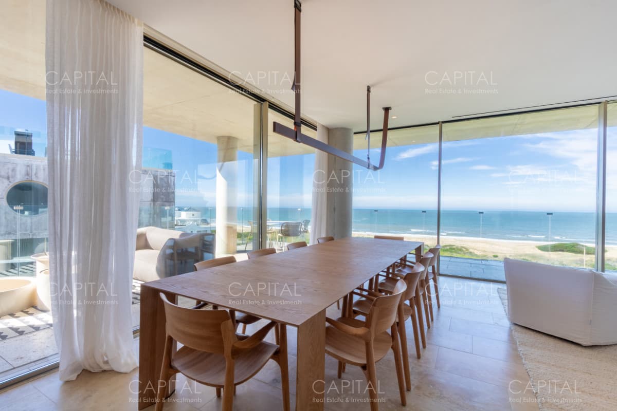 Penthouse Duplex Frente al Mar en Playa Brava