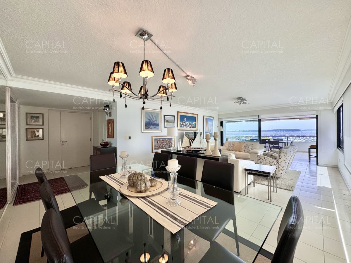 Departamento en Venta Puerto de Punta del Este Tres Dormitorios
