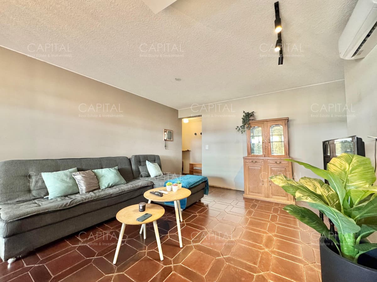 Apartamento de dos dormitorios en alquiler anual, Punta del Este.