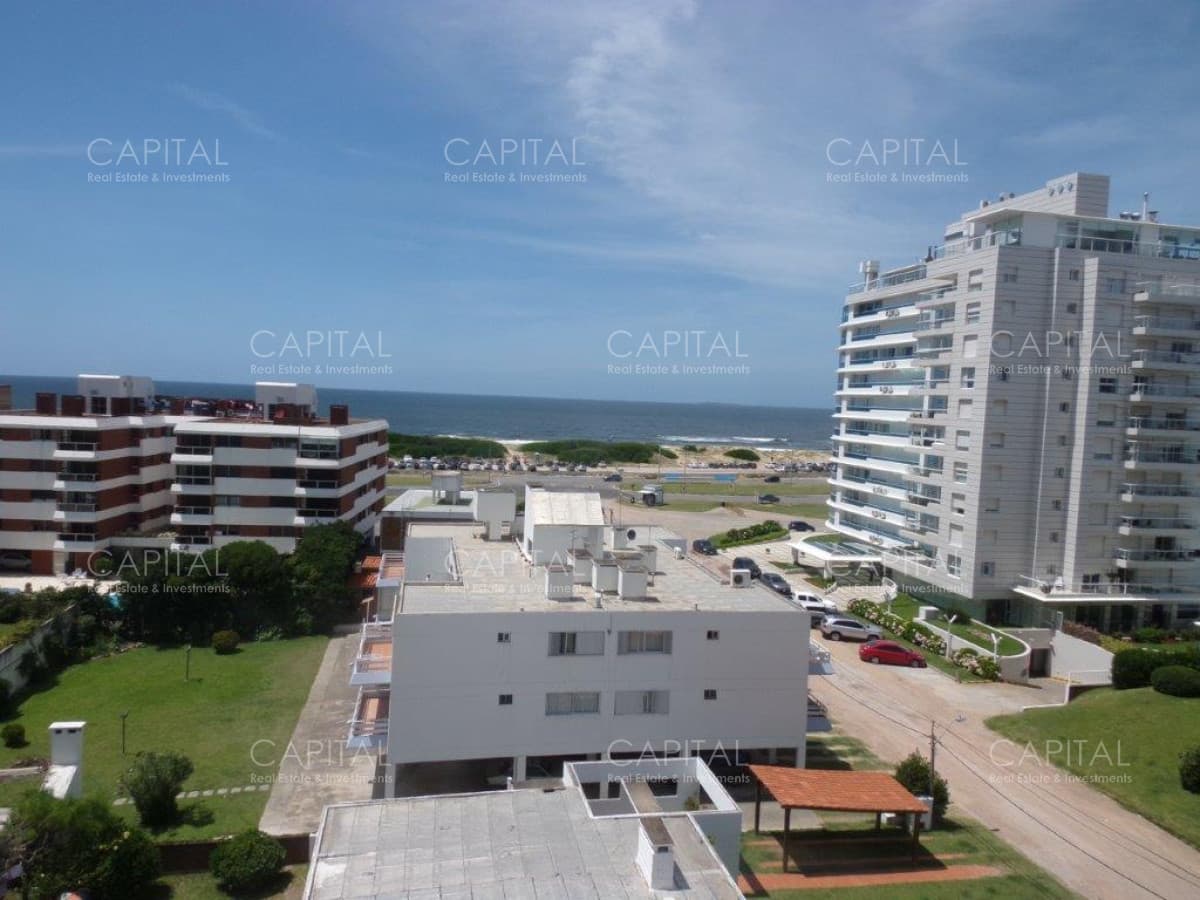 Excelente departamento en alquiler - Brava