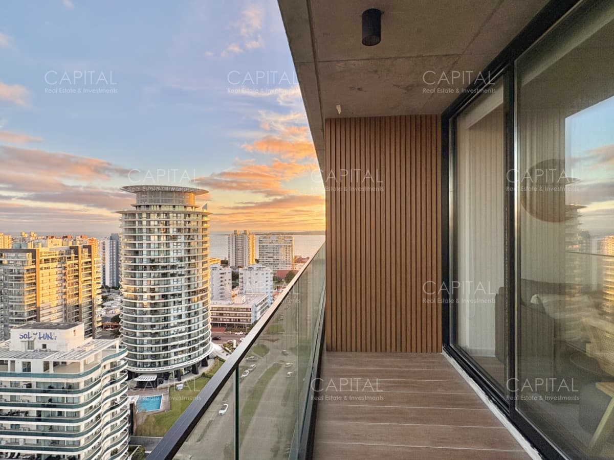 Apartamento en Torres del Este de un dormitorio y un baño en venta