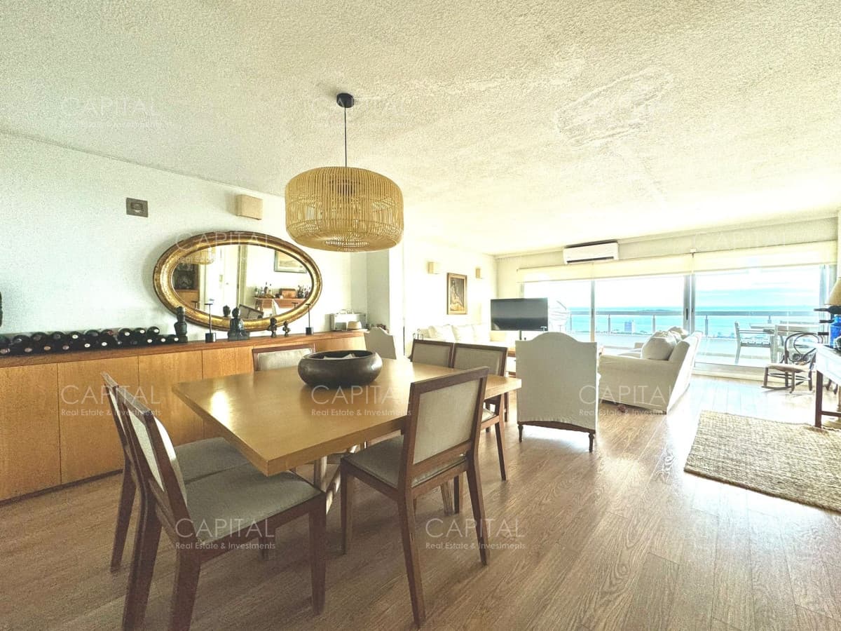 Apartamento en Venta en Punta del Este de 3 Dormitorios
