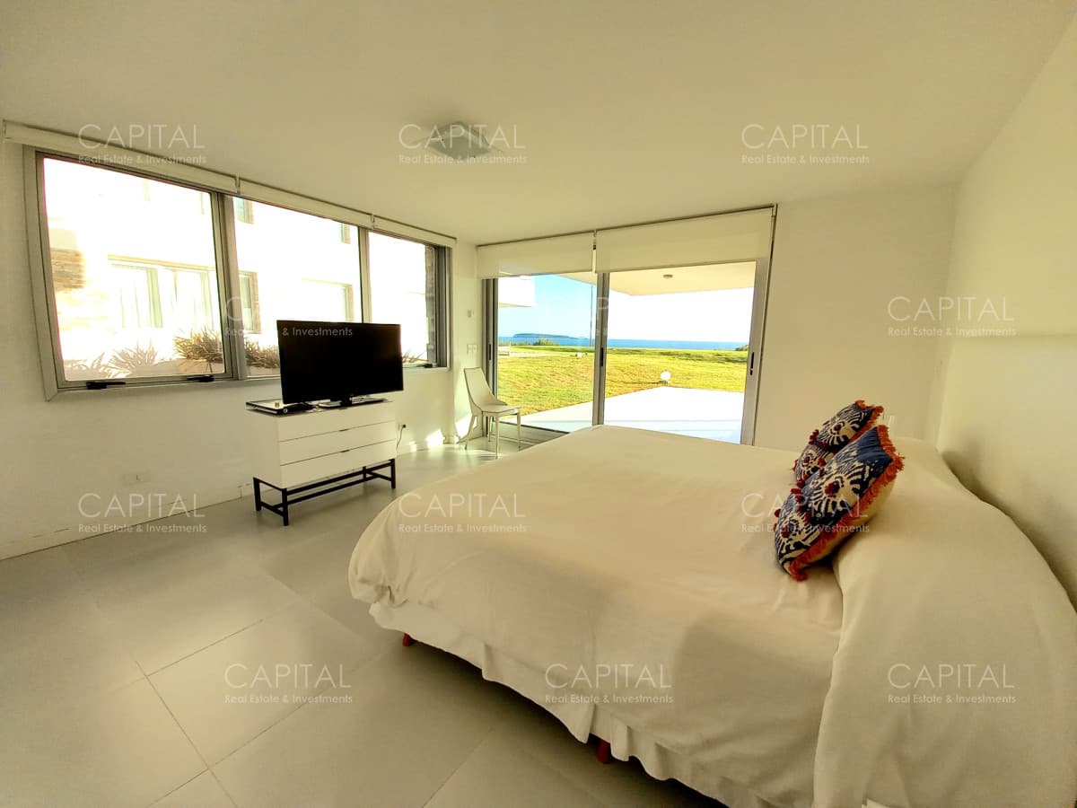 Venta Apartamento Esquinero Primera Línea playa Mansa