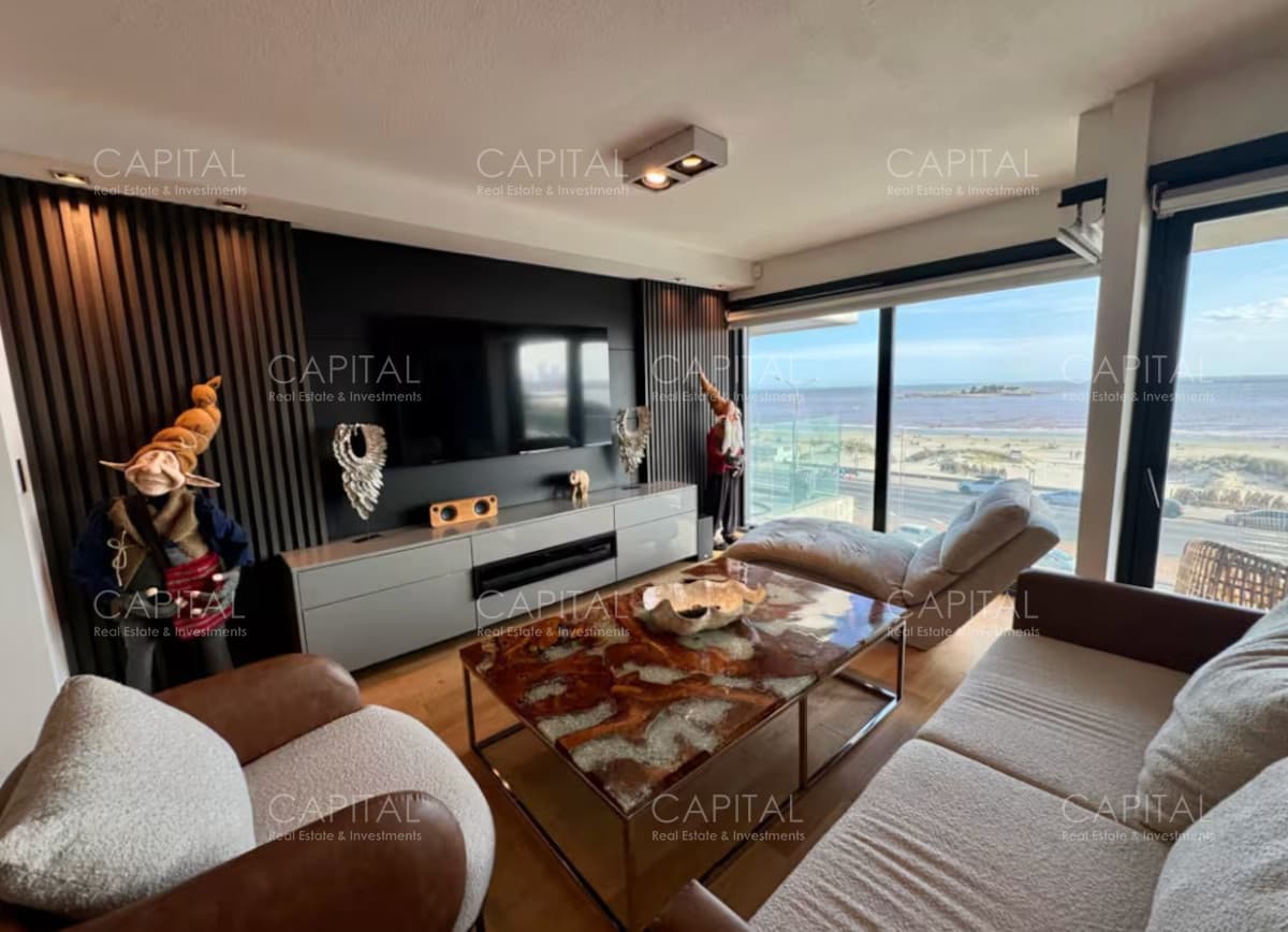 Apartamento 4 Dormitorios Frente al Mar | Rambla Malvín