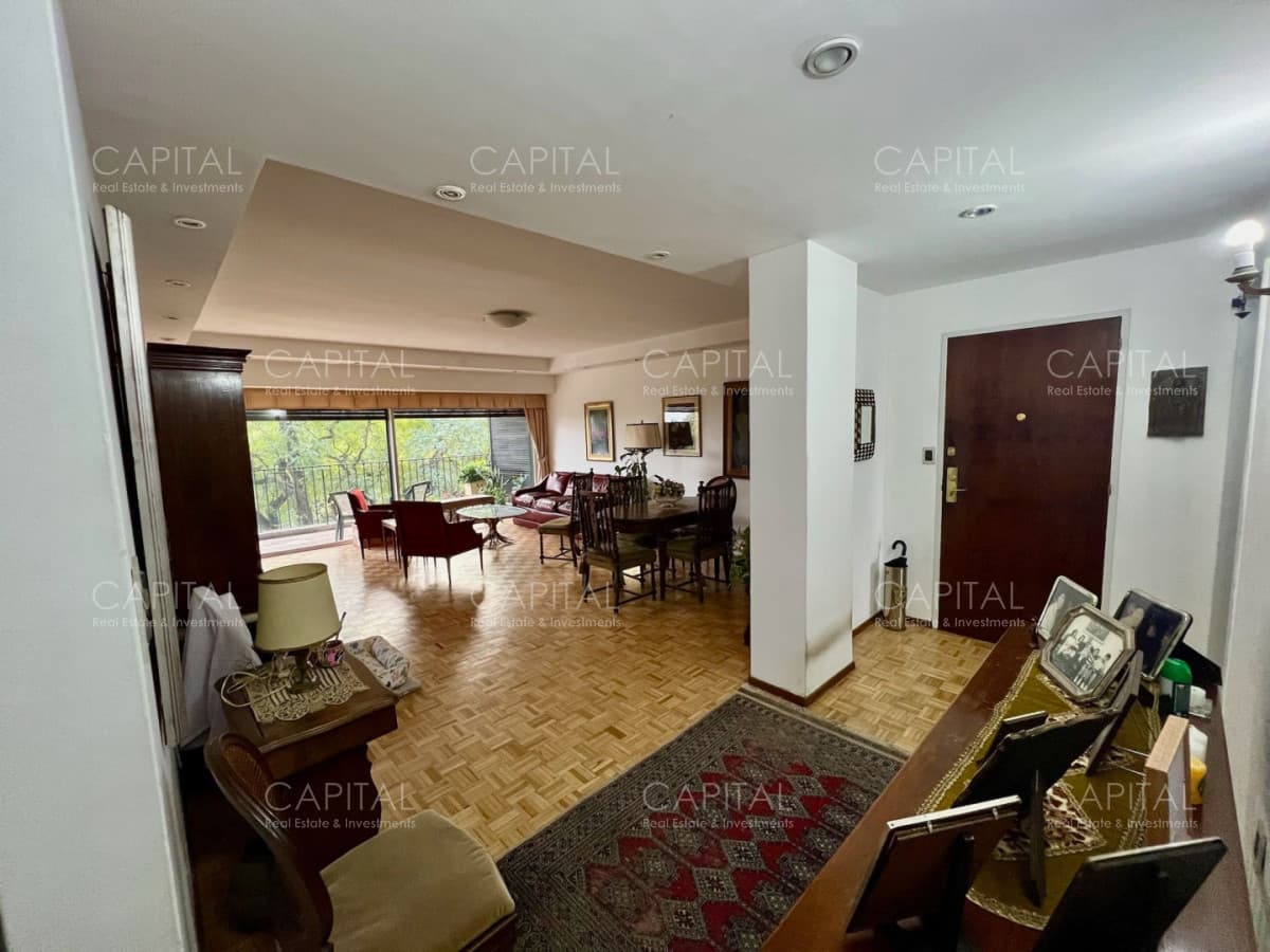 Apartamento de tres dormitorios y dependencia en venta, Frente al Golf, Punta Carretas, Montevideo.