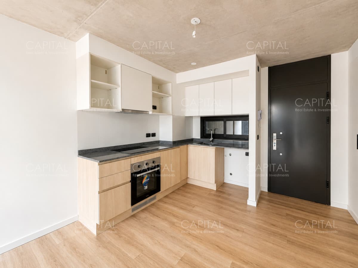 Venta apartamento tres dormitorios con jardín y garaje en Ciudad de la Costa
