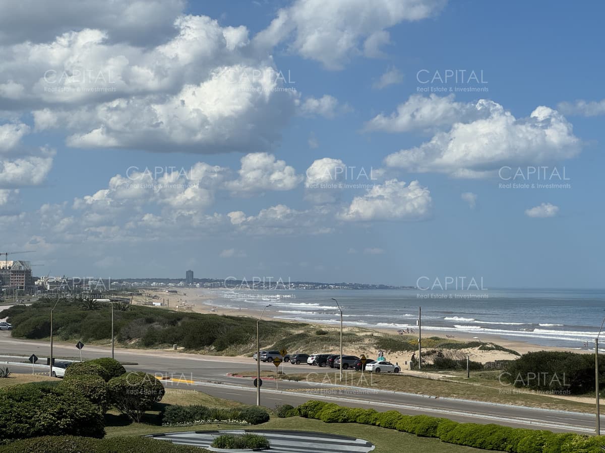 Departamento en Venta en Playa Brava, Punta del Este.