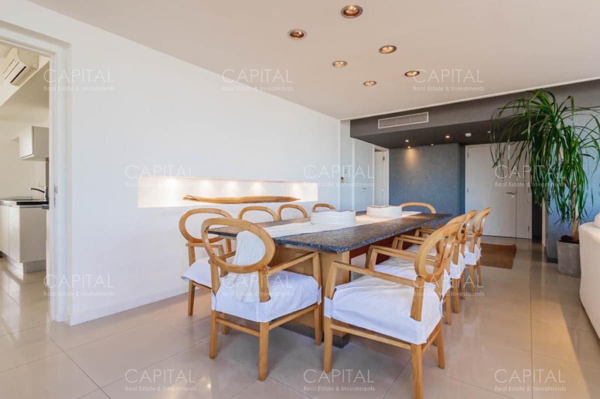 Apartamento primera fila en Tiburón Tres de tres dormitorios y dependencia de servicio en venta