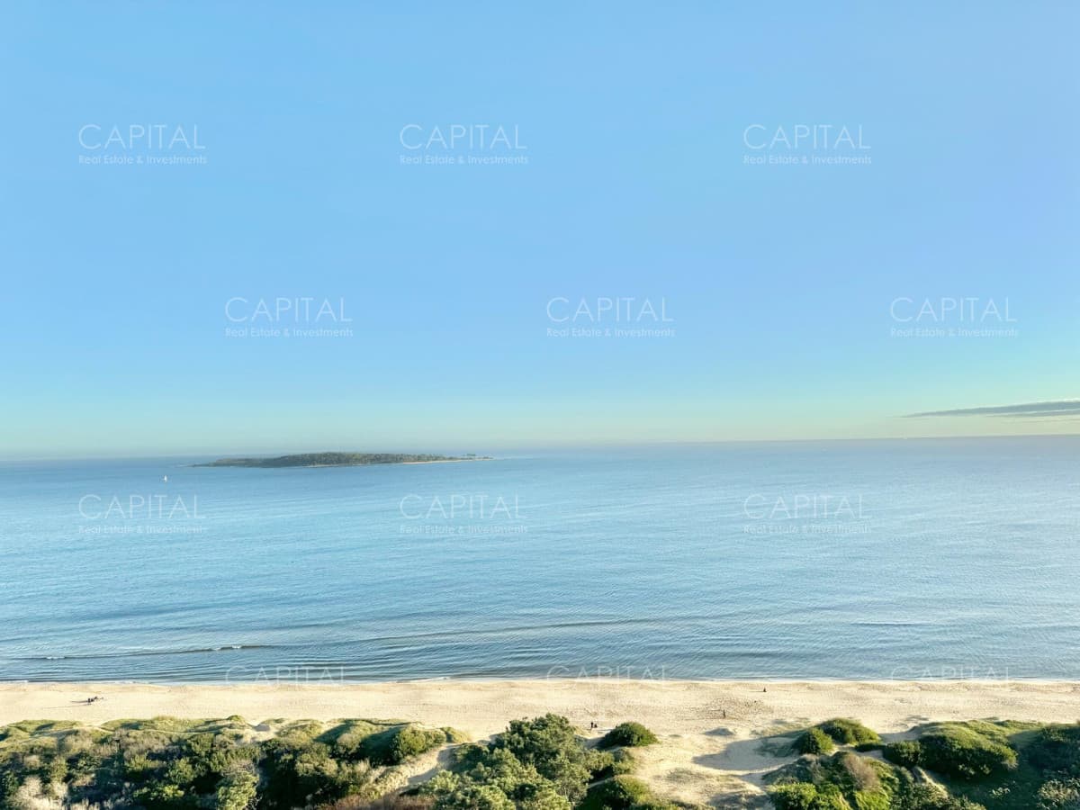 Apartamento en Fendi Chateau de tres dormitorios y dependencia de servicio en Venta