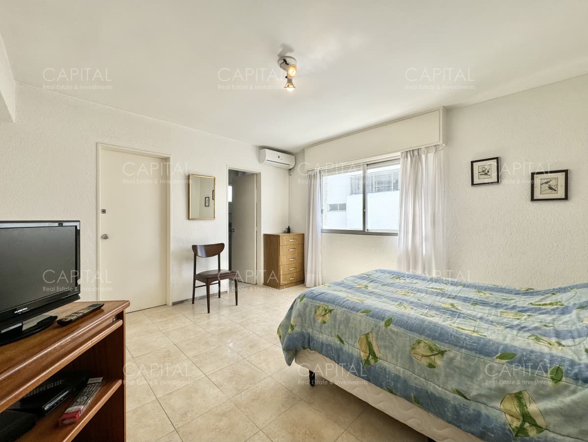 Apartamento en Venta de Tres Dormitorios en  Punta del Este