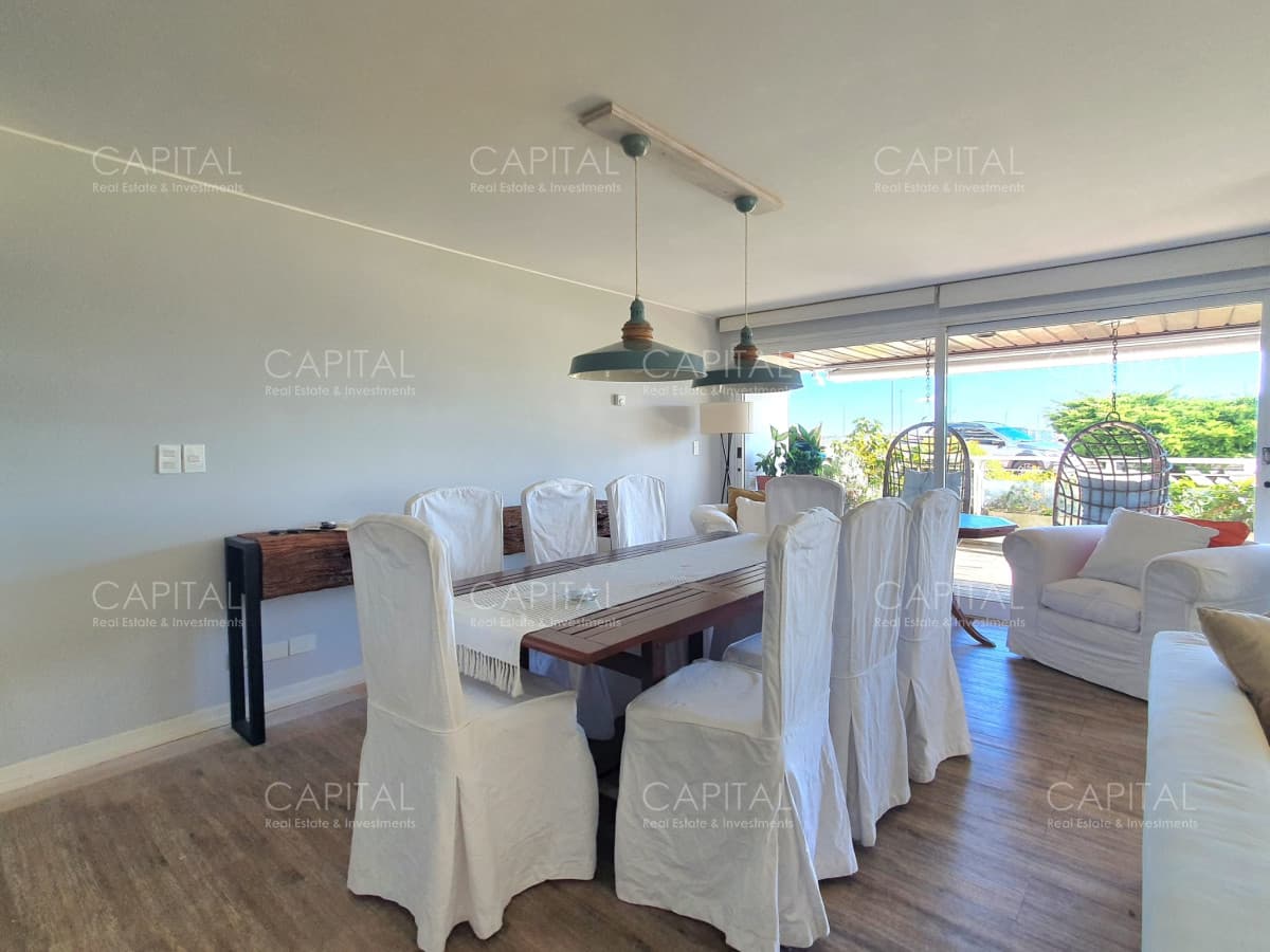 Venta departamento cuatro dormitorios frente al puerto Punta del Este