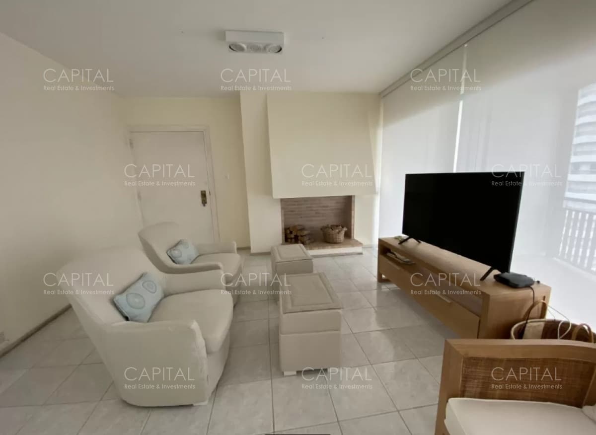 Venta de apartamento en primera fila de playa brava, Punta Del Este