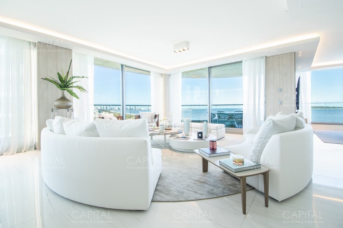 Fendi Chateau Apartamento Unificado Primera Fila en Playa Mansa de Punta del este en Venta