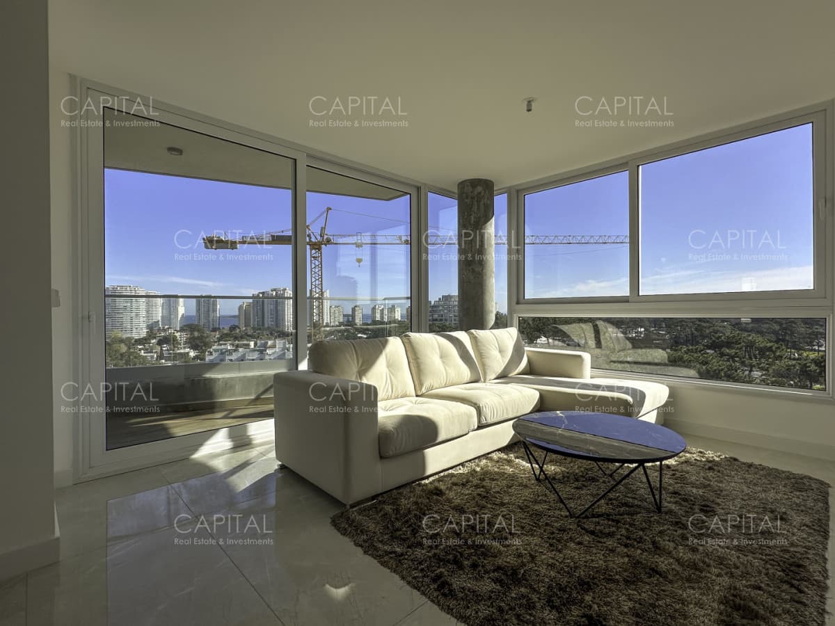 Apartamento de 3 Dormitorios en Venta en Aidy Grill Punta del Este