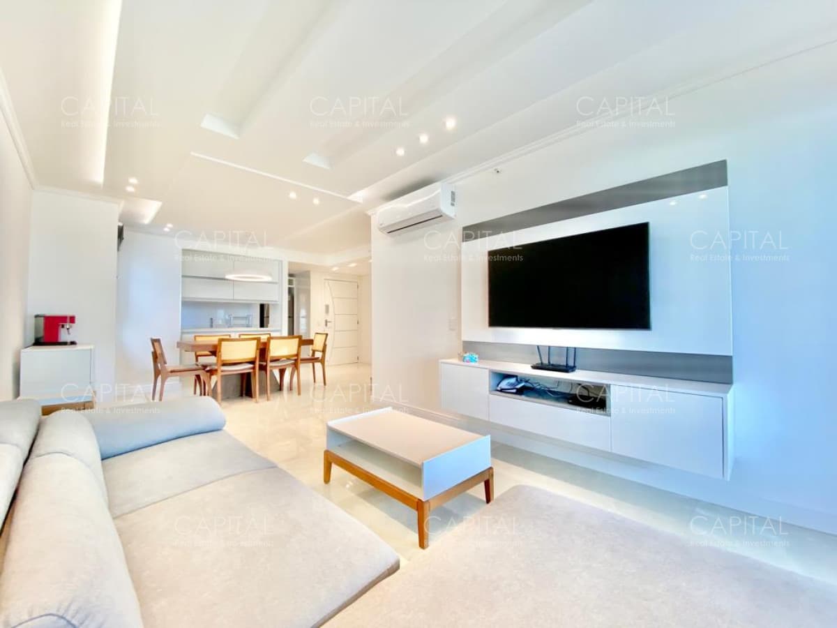 Penthouse Duplex de tres dormitorios en venta, Punta del Este