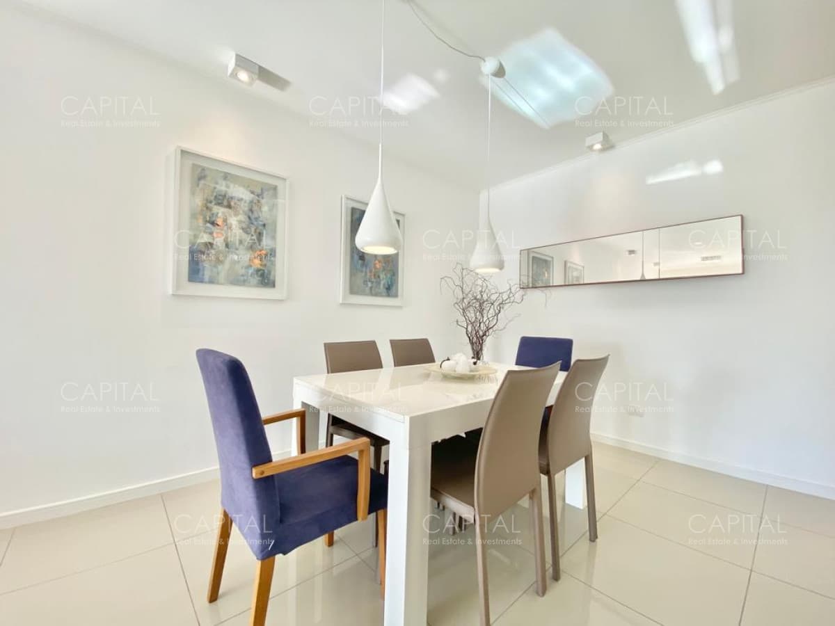 Apartamento de 2 dormitorios en venta en Wind Tower Punta del Este