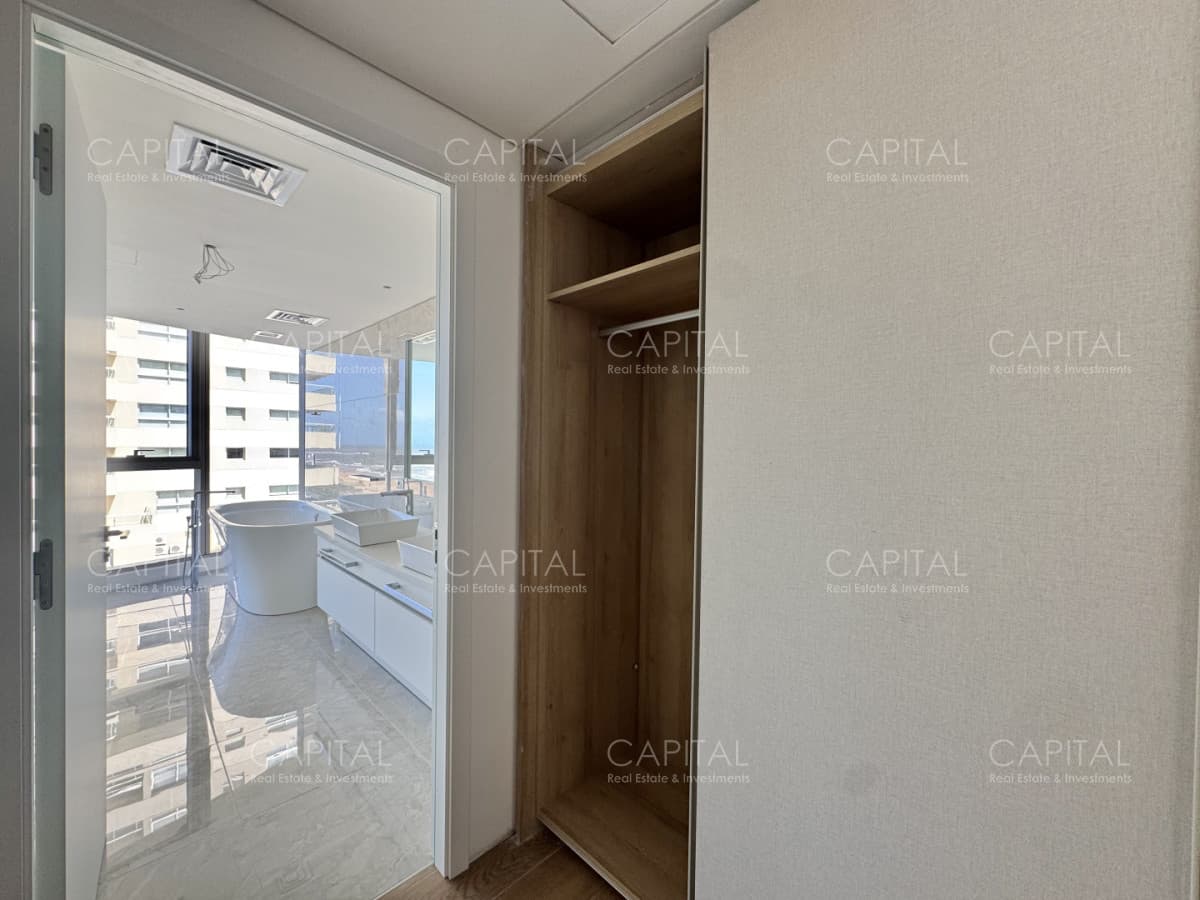 TRUMP TOWER DE TRES DORMITORIOS Y SERVICIO EN VENTA PUNTA DEL ESTE