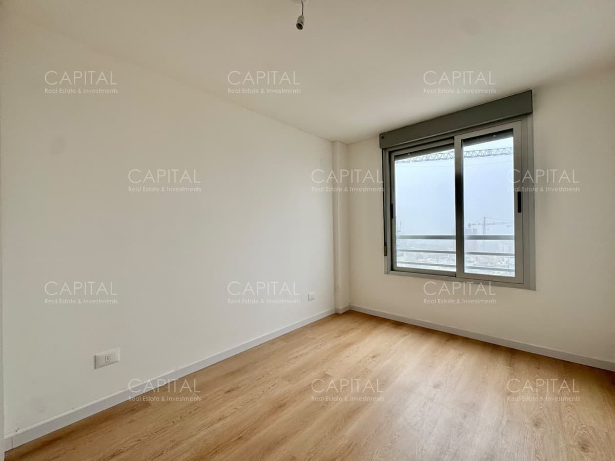 Apartamento de un dormitorio con vista en venta a pasos de Tres Cruces