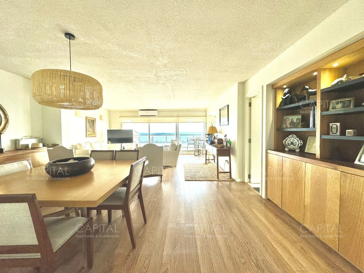 Apartamento en Venta en Punta del Este de 3 Dormitorios