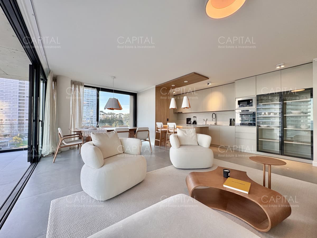 Apartamento de tres dormitorios en Saint Moritz Punta del Este en venta