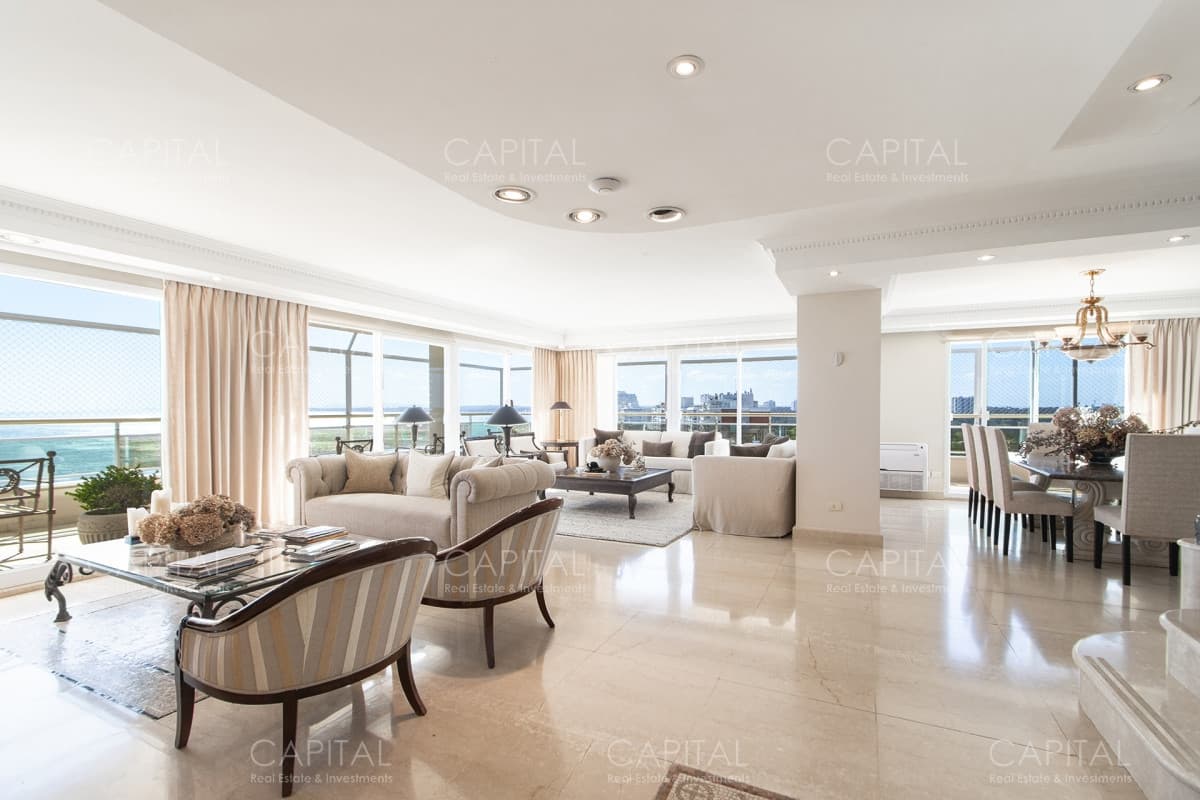 Penthouse en Coral Tower en Venta