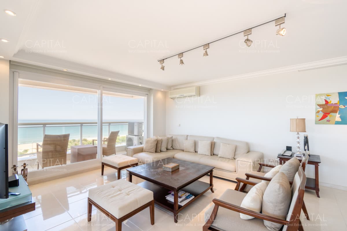 Le Jardin Punta del Este Apartamento de Tres dormitorios y servicio en venta Le Jardin