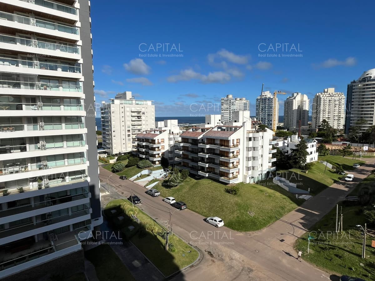 Apartamento en Venta, Edificio Esmeralda, Playa Brava, Punta del Este